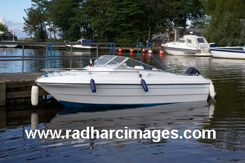 speedboat